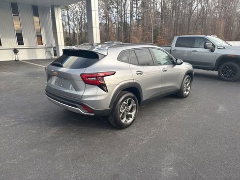 New 2026 Chevrolet Trax LT w/ Driver Confidence Package image 19