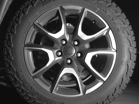 Used 2025 Jeep Compass Trailhawk image 14