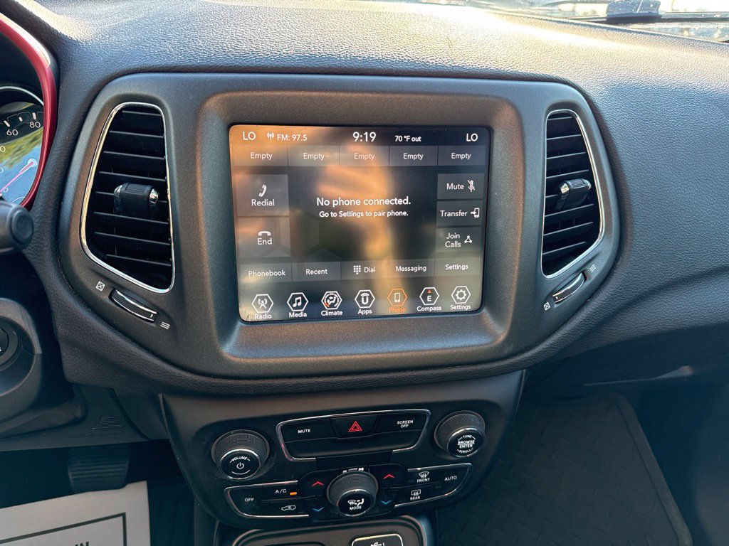 Used 2020 Jeep Compass Trailhawk AWD/4WD image 30