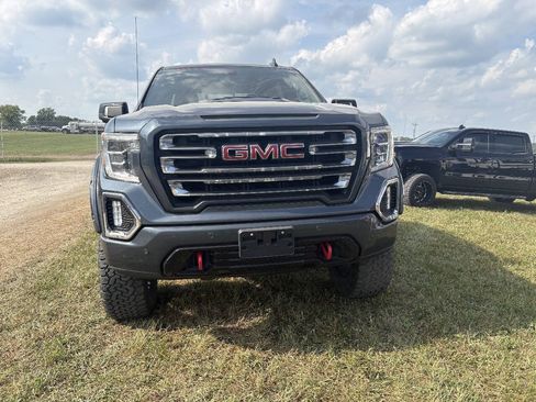 Used 2020 GMC Sierra 1500 AT4 w/ AT4 Premium Package AWD/4WD image 3