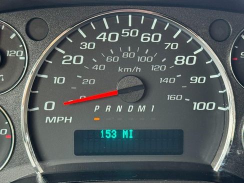 Used 2025 GMC Savana 2500 w/ Driver Convenience Package RWD image 21