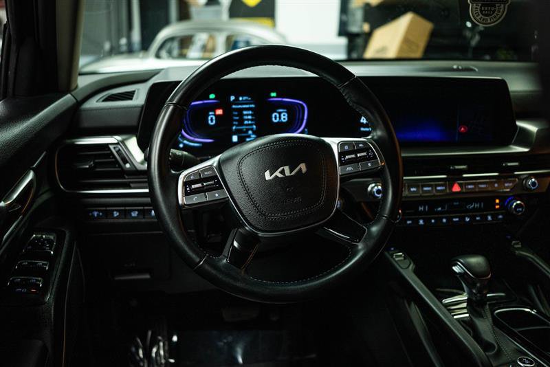 Used 2025 Kia Telluride S AWD/4WD image 17