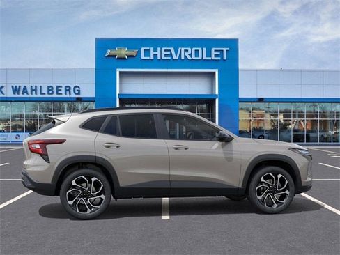 New 2026 Chevrolet Trax RS image 5