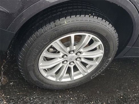 Used 2019 Cadillac XT5 Luxury image 5