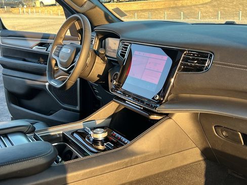 Used 2023 Jeep Wagoneer Series II w/ Convenience Group I image 31