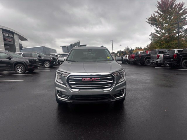 Used 2024 GMC Terrain SLT w/ LPO, Floor Liner Package AWD/4WD image 3