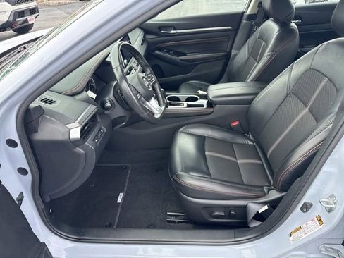 Used 2023 Nissan Altima 2.5 SR image 10