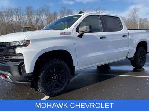 Used 2020 Chevrolet Silverado 1500 LT Trail Boss AWD/4WD image 4