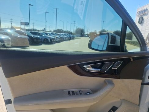 Used 2017 Audi Q7 3.0T Prestige image 9