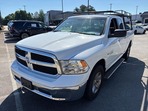 Used 2017 RAM 1500 Classic SLT RWD image 2