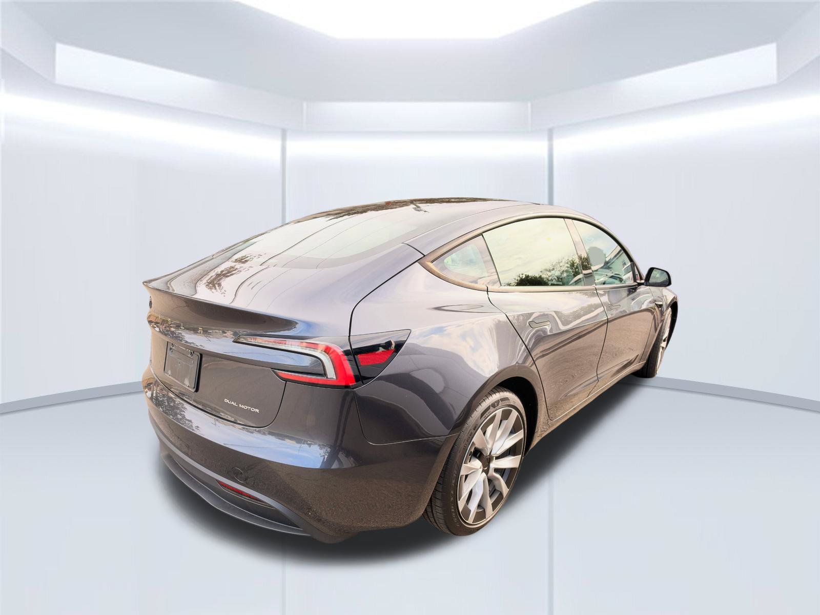 Used 2025 Tesla Model 3 Long Range AWD/4WD image 3