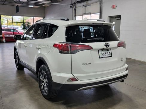 Used 2017 Toyota RAV4 XLE AWD/4WD image 7