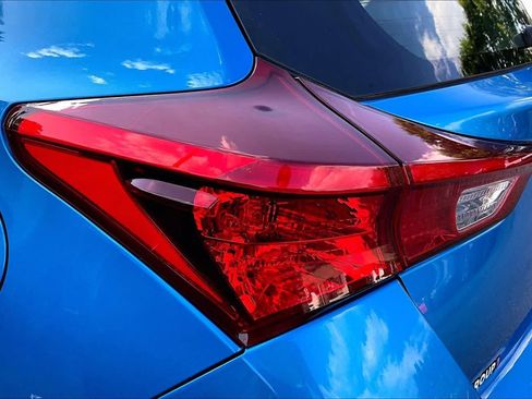 Used 2018 Toyota Corolla iM w/ All-Weather Mat Package FWD image 26