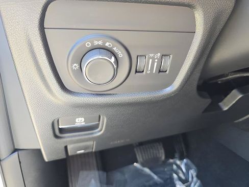 New 2026 Jeep Grand Cherokee Altitude AWD/4WD image 34