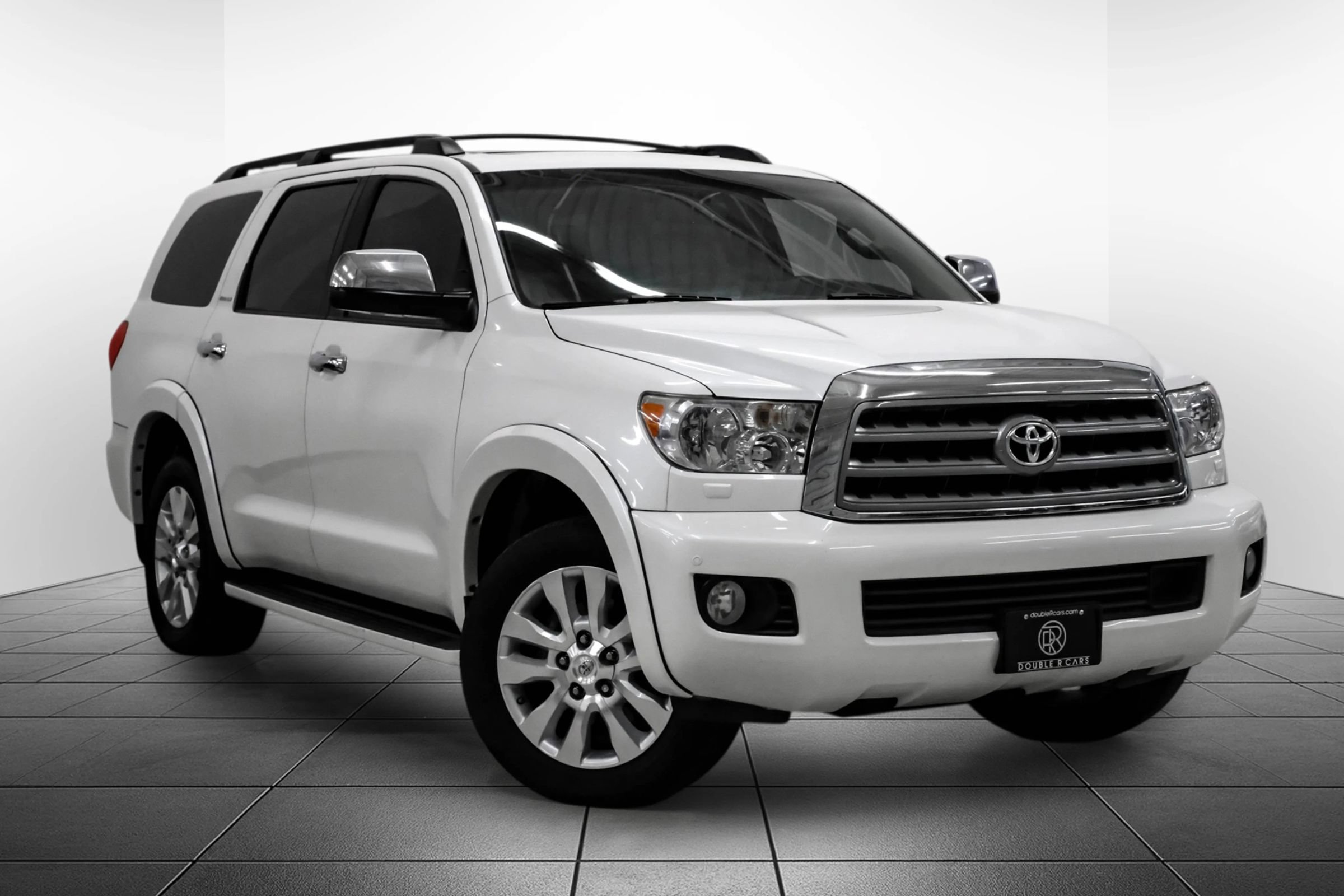 Used 2017 Toyota Sequoia Platinum AWD/4WD image 7