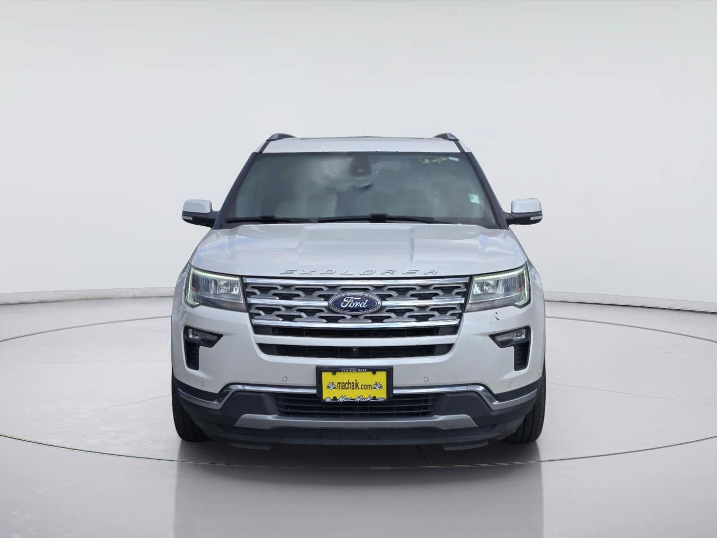 Used 2018 Ford Explorer Limited w/ Equipment Group 301A FWD image 2