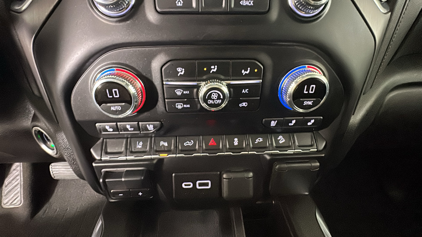 Used 2022 GMC Sierra 2500 Denali AWD/4WD image 27