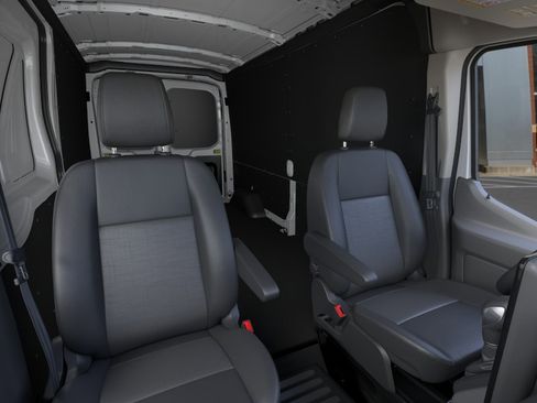 New 2026 Ford Transit 250 148 Medium Roof w/ Load Area Protection Package RWD image 10