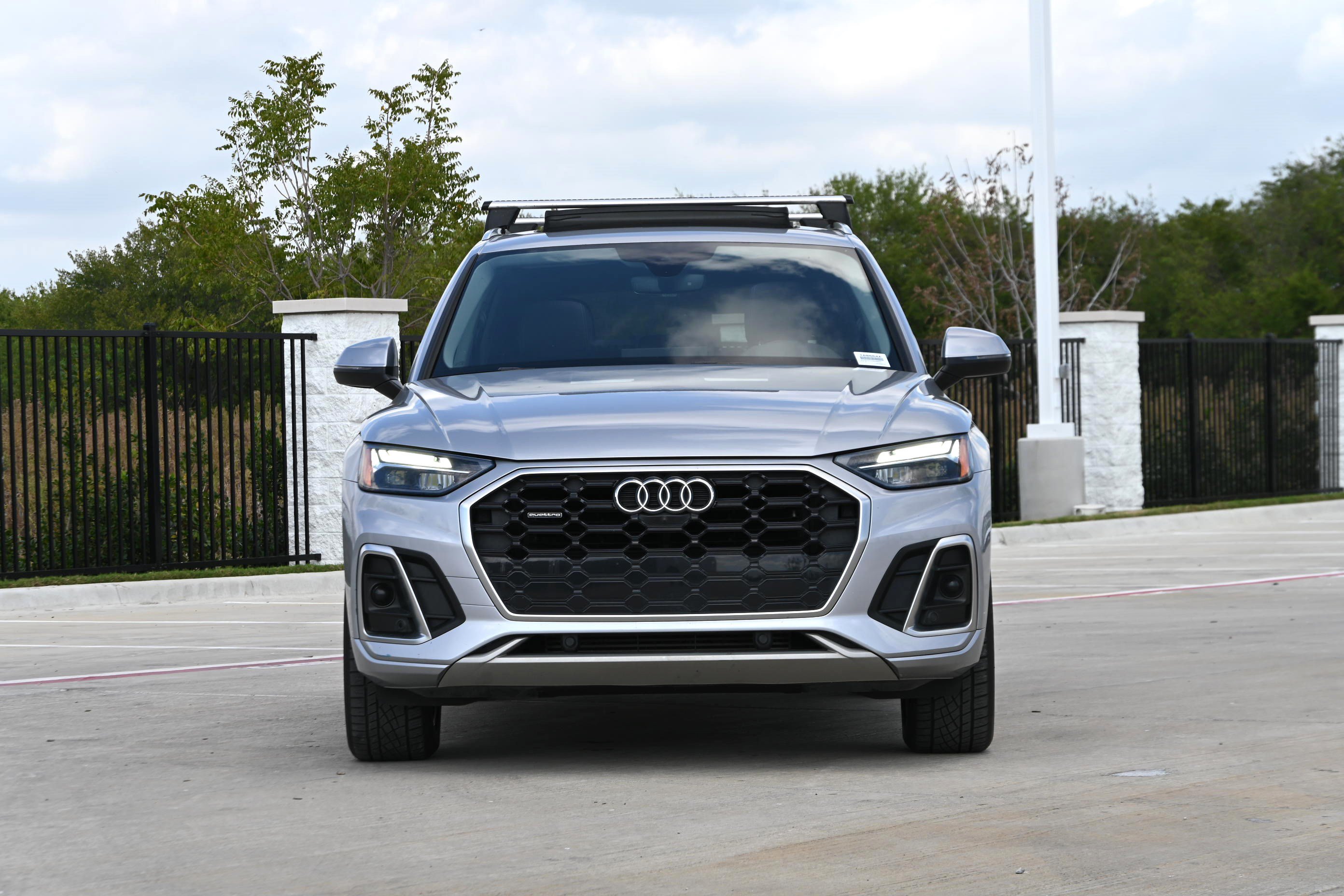 Used 2022 Audi Q5 2.0T Premium Plus w/ Premium Plus Package AWD/4WD image 3