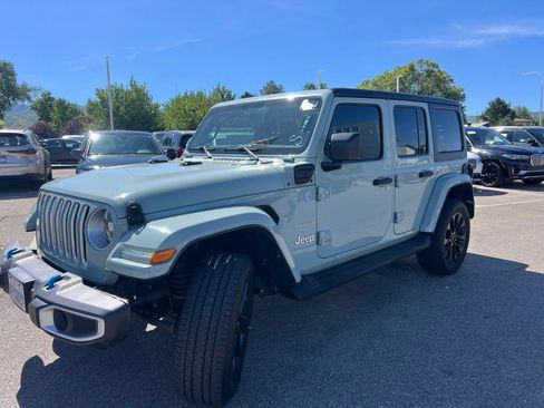 Used 2023 Jeep Wrangler Unlimited Sahara AWD/4WD image 13
