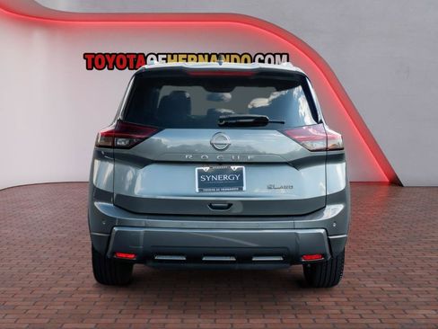 Used 2026 Nissan Rogue SL AWD/4WD image 7