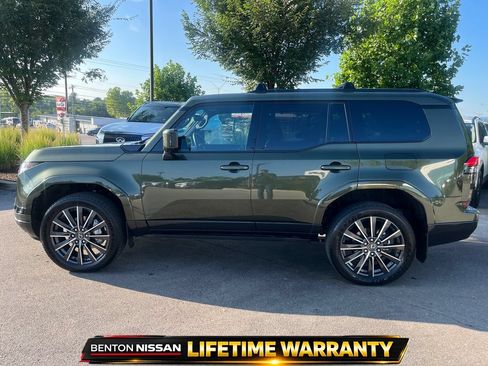 Used 2025 Lexus GX 550 w/ Accessory Package (2T) AWD/4WD image 5