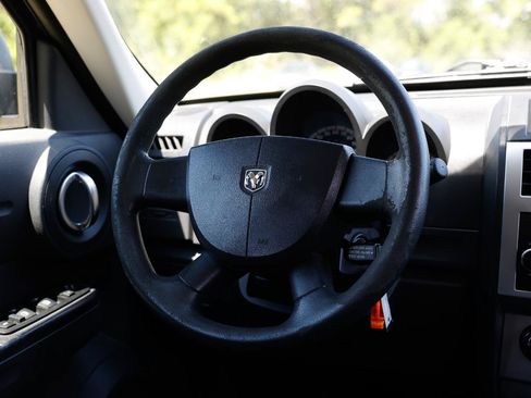 Used 2011 Dodge Nitro Heat AWD/4WD image 26