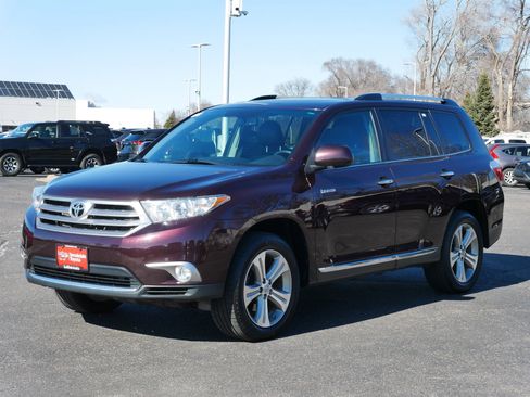 Used 2011 Toyota Highlander Limited w/ Tow Pkg image 3