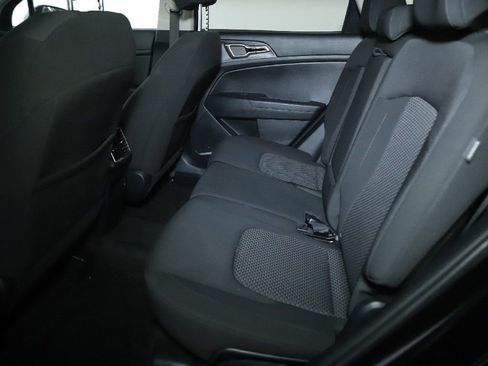 Used 2025 Kia Sportage LX AWD/4WD image 14