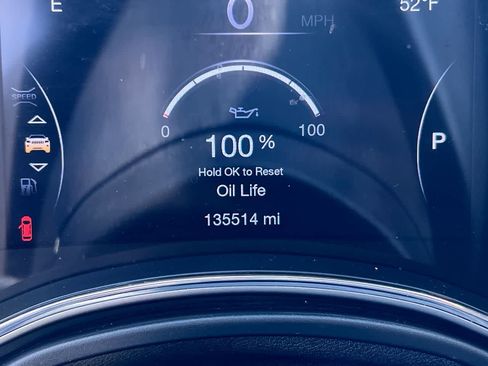 Used 2019 Jeep Grand Cherokee Limited AWD/4WD image 15