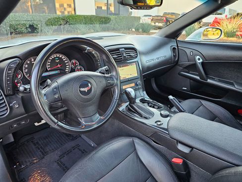 Used 2012 Chevrolet Corvette Coupe w/ 2LT Preferred Equipment Group image 15