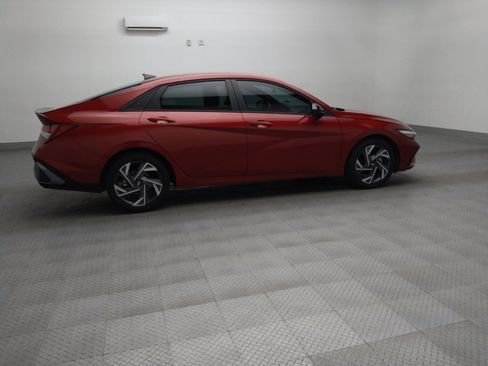 Used 2025 Hyundai Elantra Sport image 10