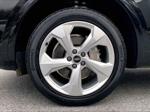 Used 2021 Audi Q5 2.0T Premium Plus w/ Premium Plus Package image 9