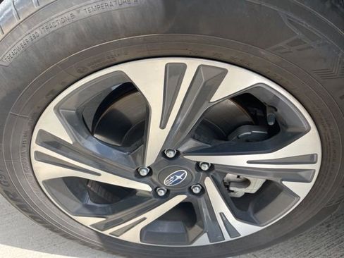 Used 2024 Subaru Crosstrek 2.0i Premium image 9