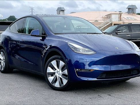 Used 2023 Tesla Model Y Long Range AWD/4WD image 34