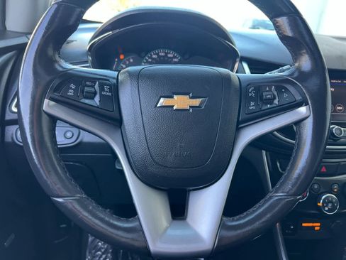 Used 2020 Chevrolet Trax Premier image 24