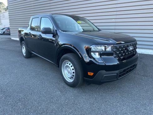 New 2025 Ford Maverick XL image 1