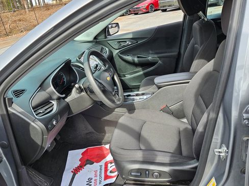 Used 2024 Chevrolet Malibu LT image 5