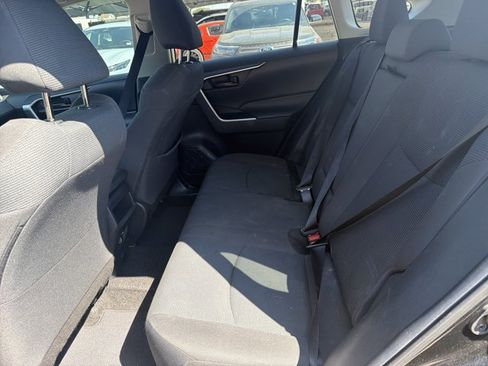 Used 2021 Toyota RAV4 LE FWD image 23