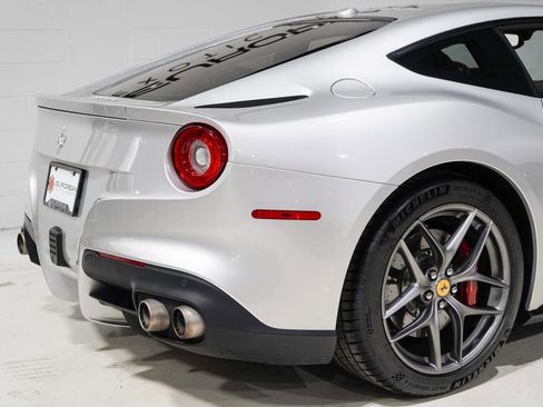 Used 2015 Ferrari F12 Berlinetta image 23