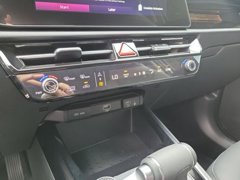 New 2026 Kia Niro EX FWD image 18