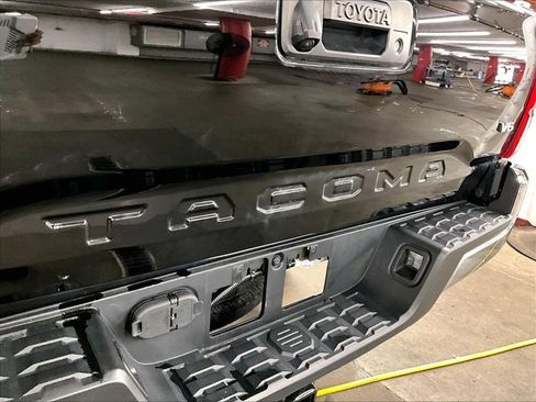 Certified 2023 Toyota Tacoma SR5 AWD/4WD image 27