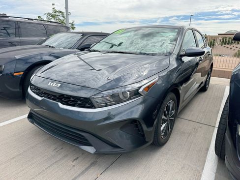 Used 2023 Kia Forte LXS FWD image 2