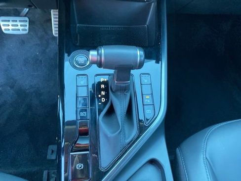 Used 2023 Kia Niro EX Touring image 48