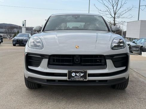 Used 2025 Porsche Macan AWD/4WD image 15