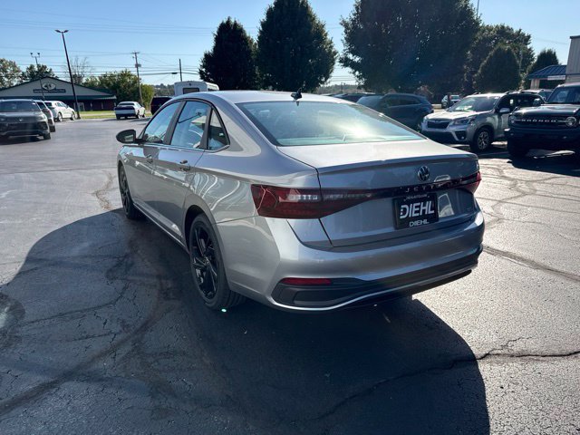 New 2027 Volkswagen Jetta SE FWD image 5