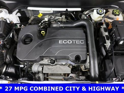 Used 2022 Chevrolet Equinox LT image 23