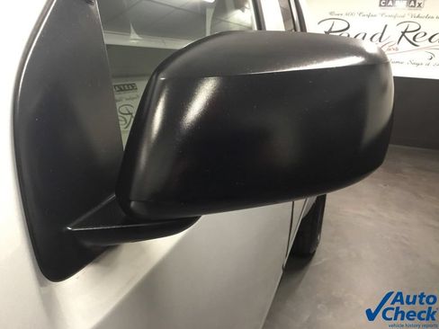 Used 2015 Nissan Frontier SV AWD/4WD image 13