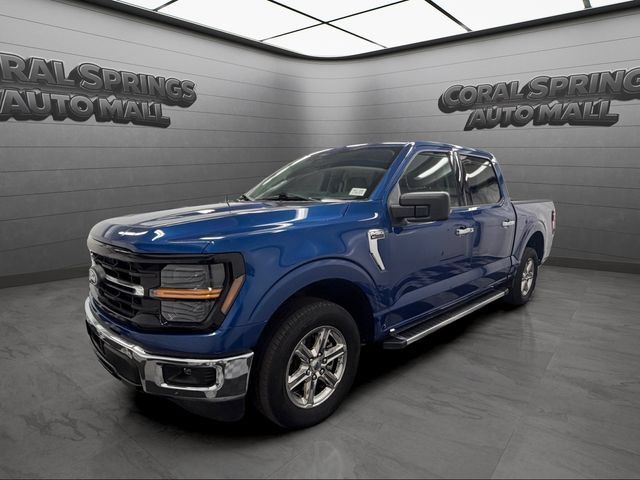 Used 2025 Ford F150 XLT w/ Equipment Group 301A Standard RWD image 3