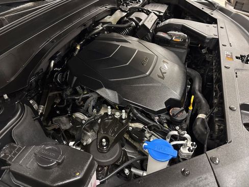 Used 2023 Kia Telluride LX image 44